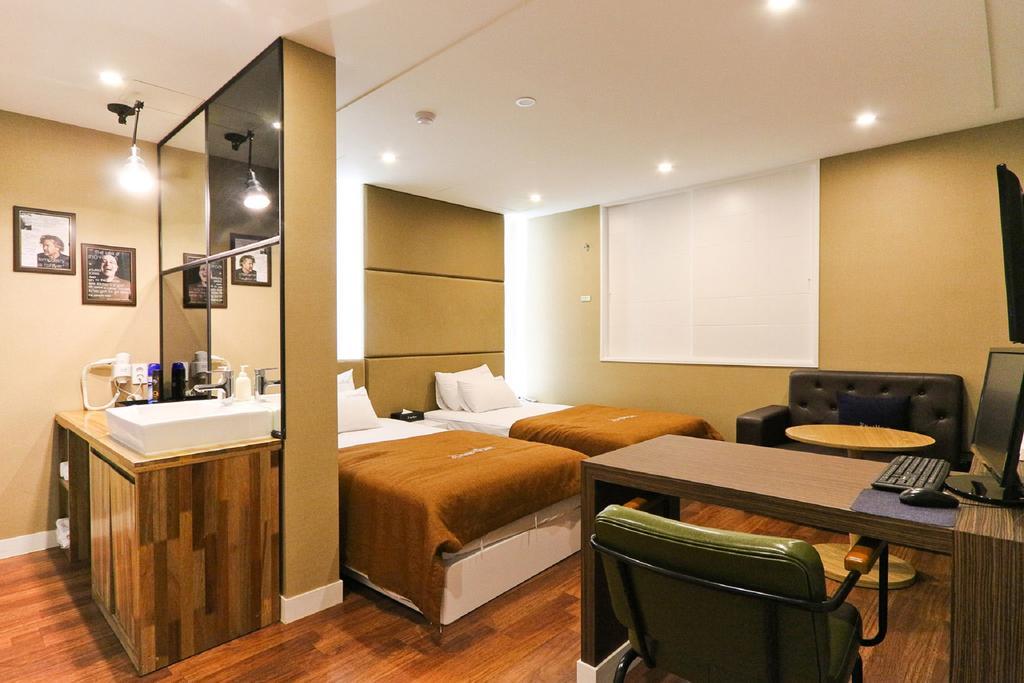 Hotel Home Hotel