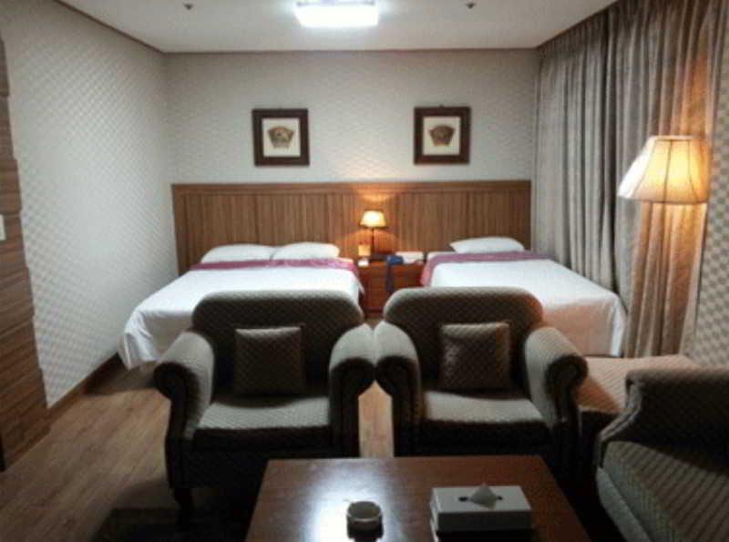 Lord Beach Hotel