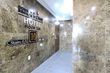 Hotel Home 3*