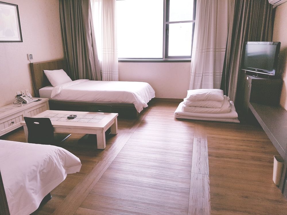 Dawn Hotel