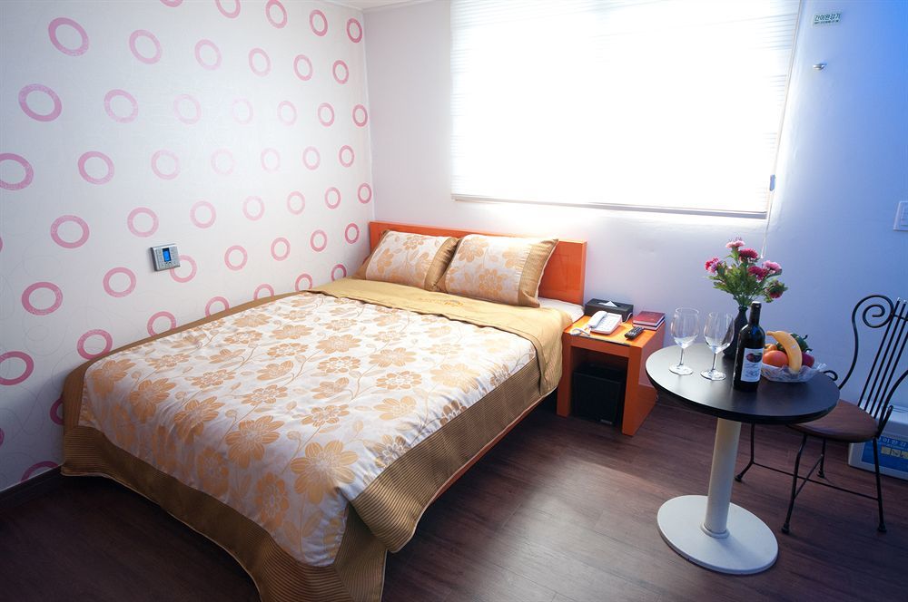 Mumum Hotel