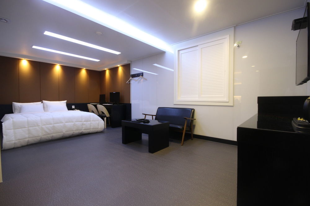 Wa Hotel 2*