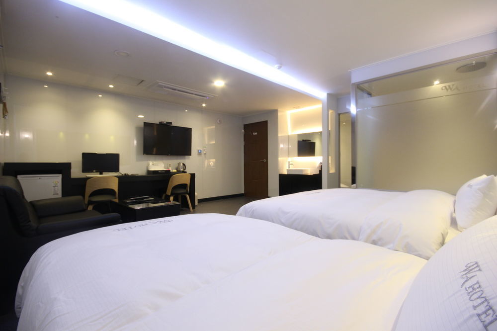 Wa Hotel