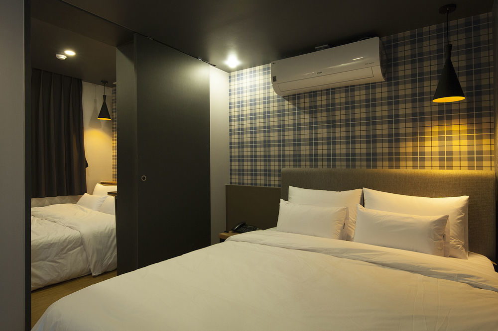 Hotel Gray
