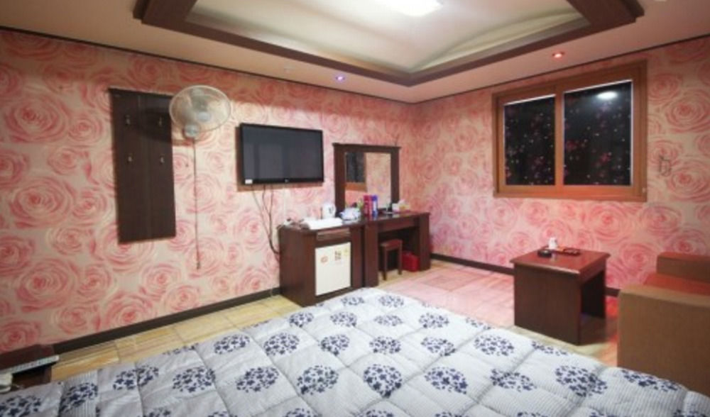 Motel Plus Motel Busan