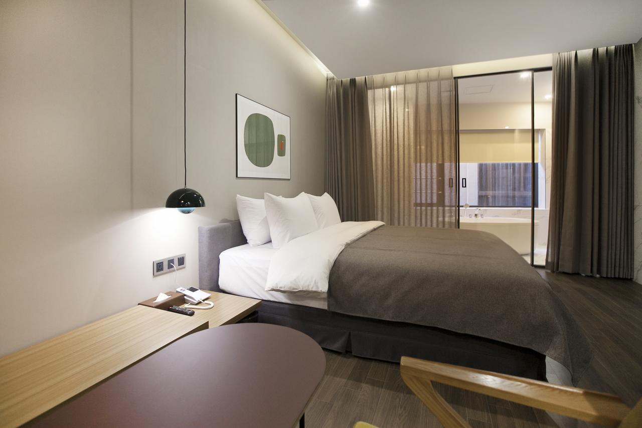 Gwangan Hound Hotel