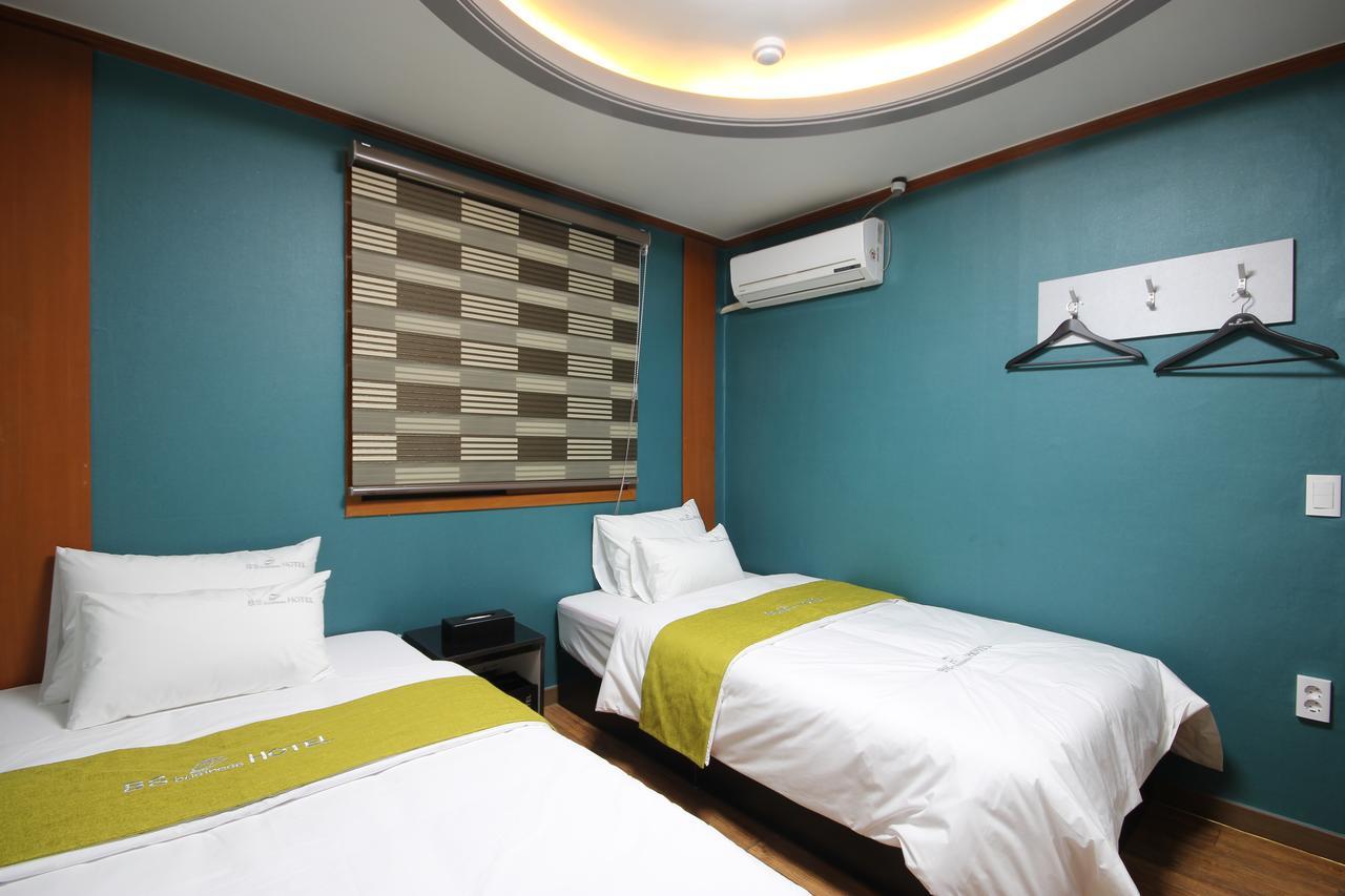 Business Station Motel