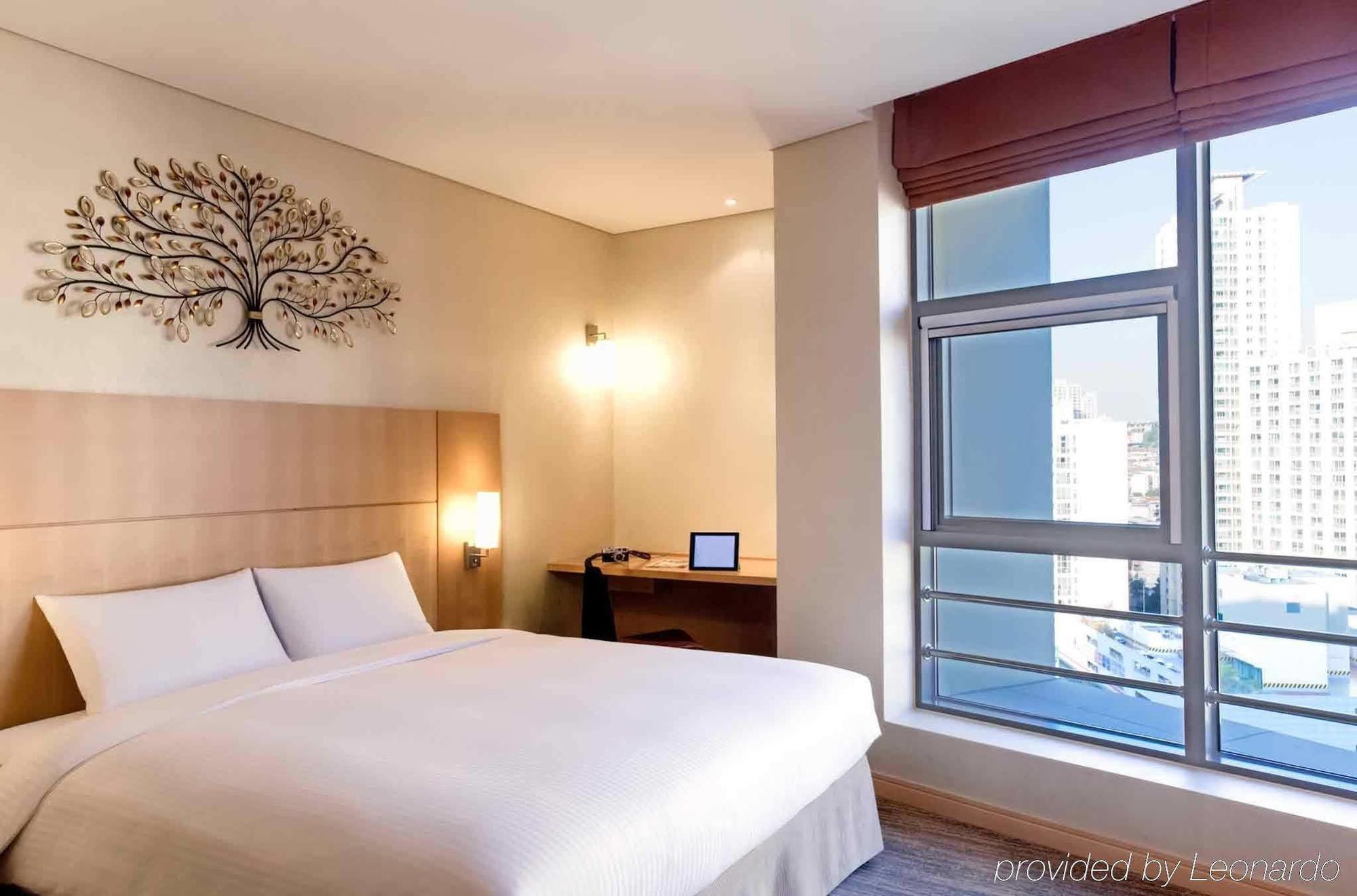 Hotel Ibis Ambassador Centre 3*