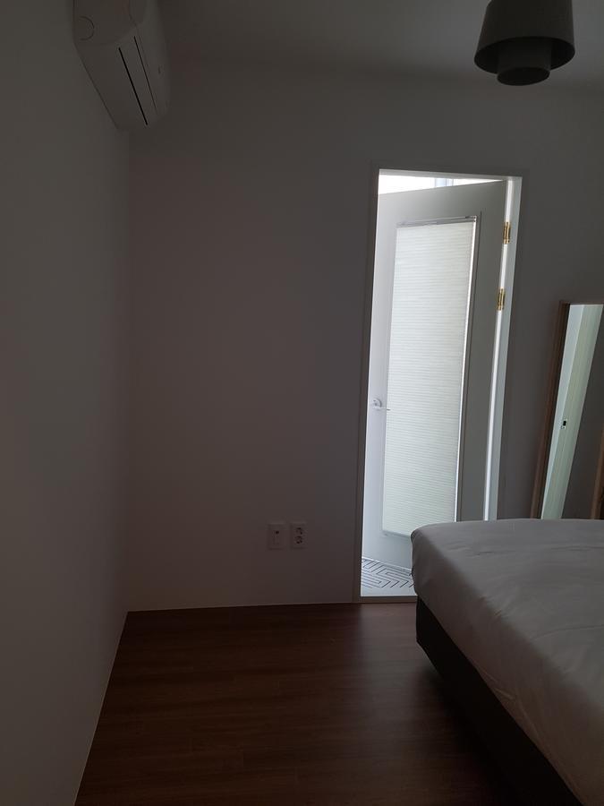 Single Single Hostel