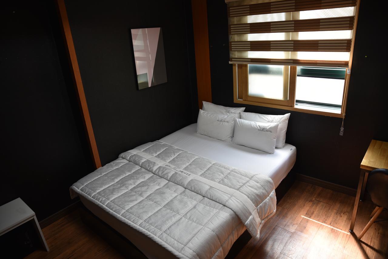 Business Station Motel