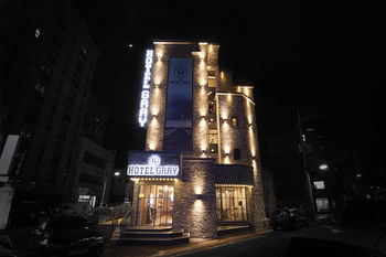 The Gray Hotel 2*