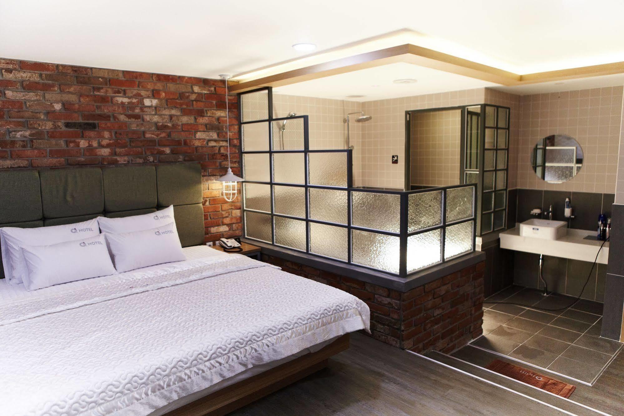 Hotel Q5 Motel