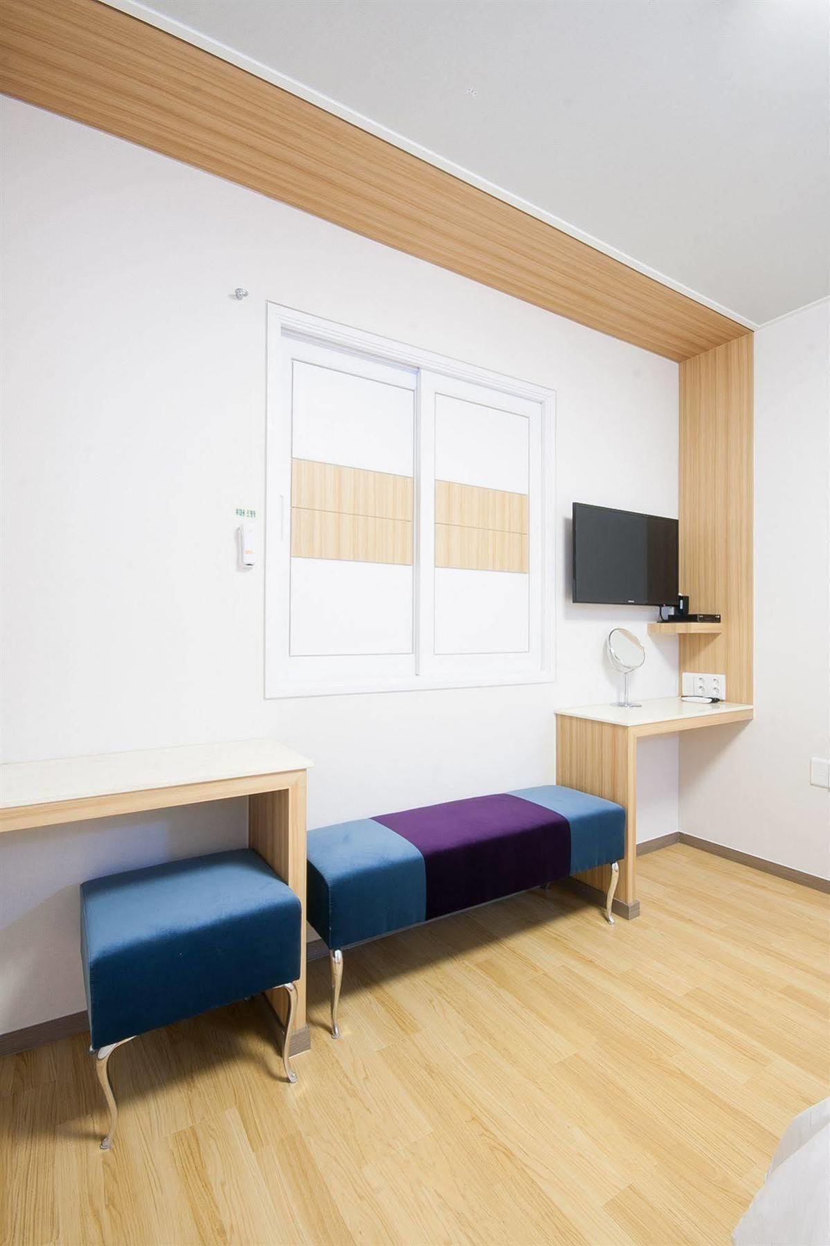 Uniqstay Hostel Busan