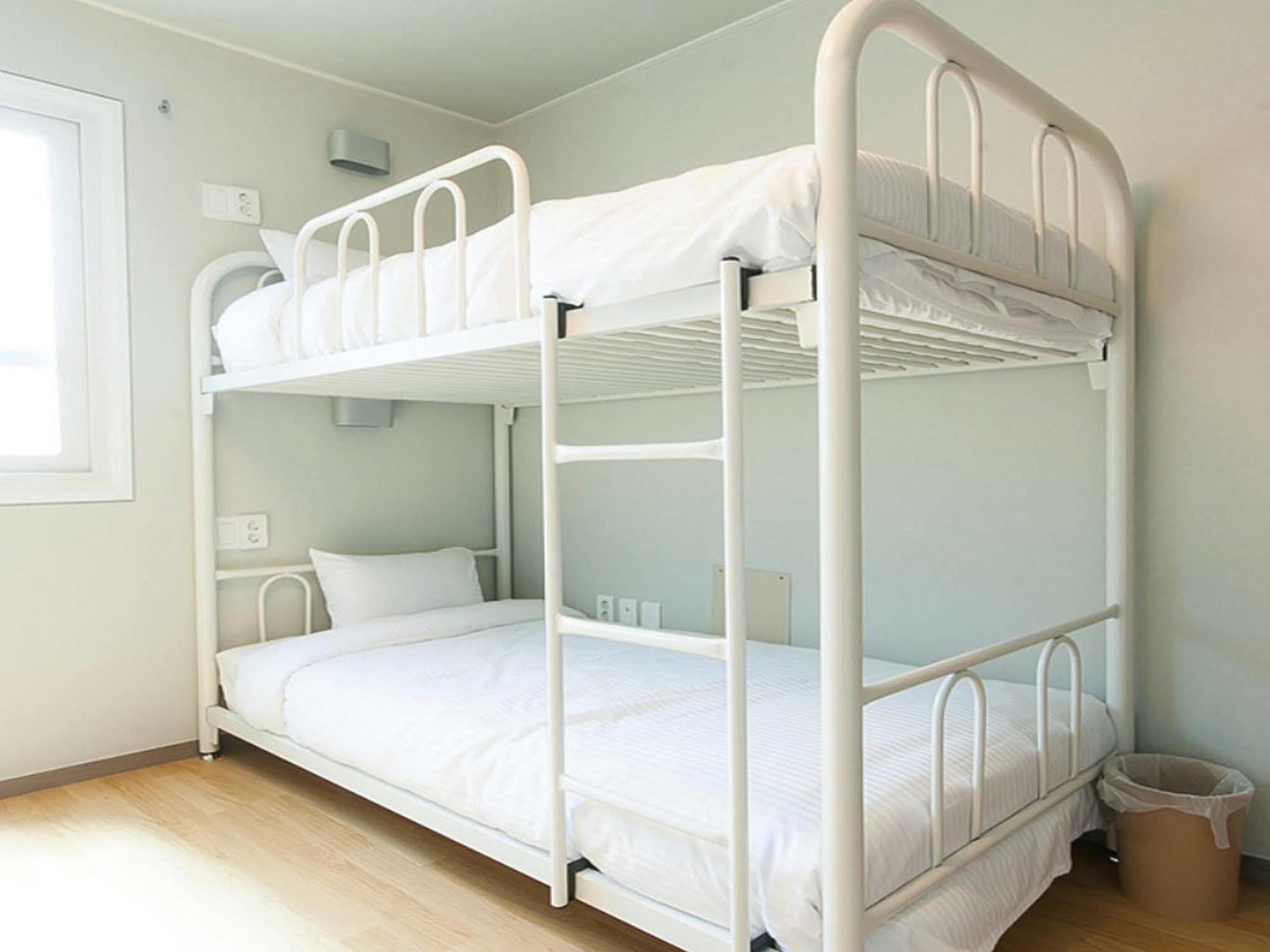 Uniqstay Hostel Busan