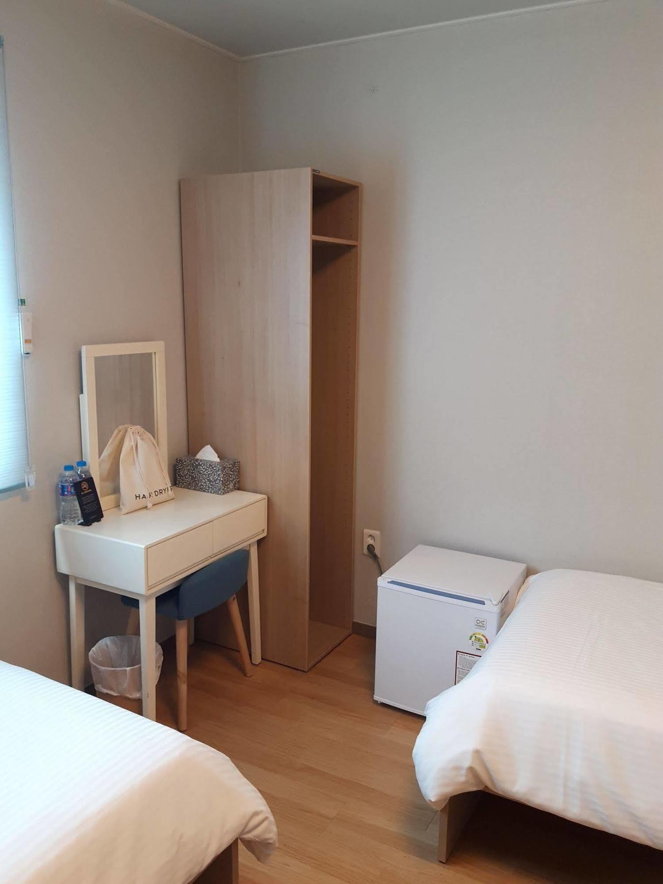 Hostel Uniqstay *