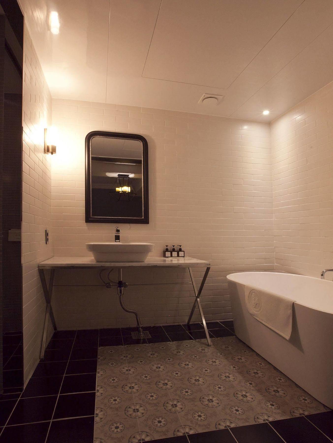 Seomyeon Hound 1st Street Hotel