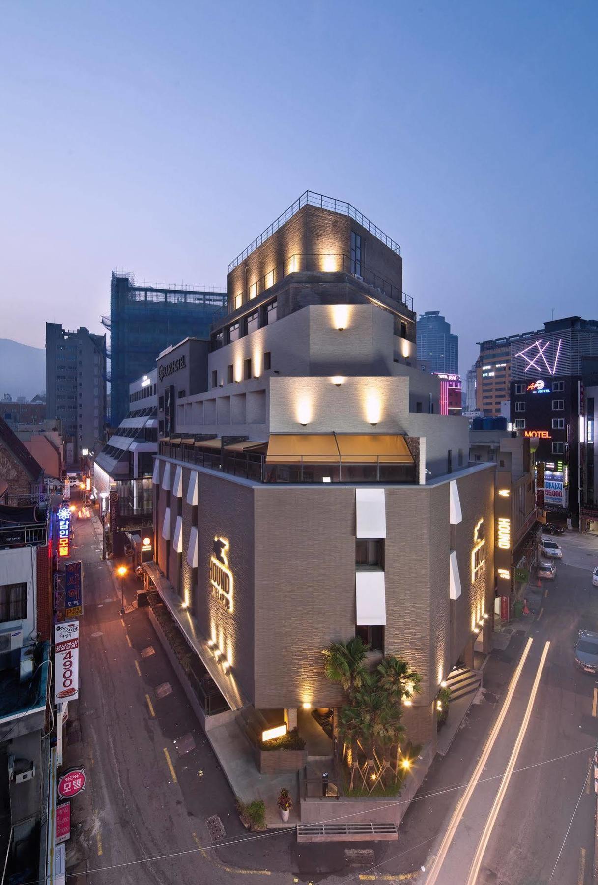 Seomyeon Hound 1st Street