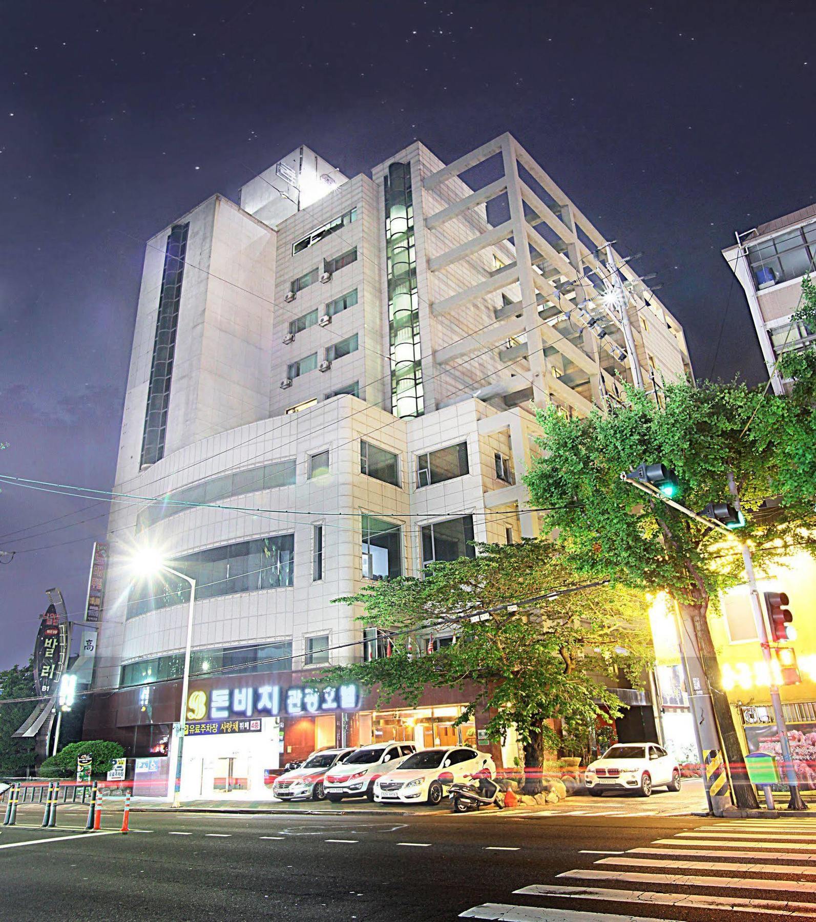 Dawn Busan