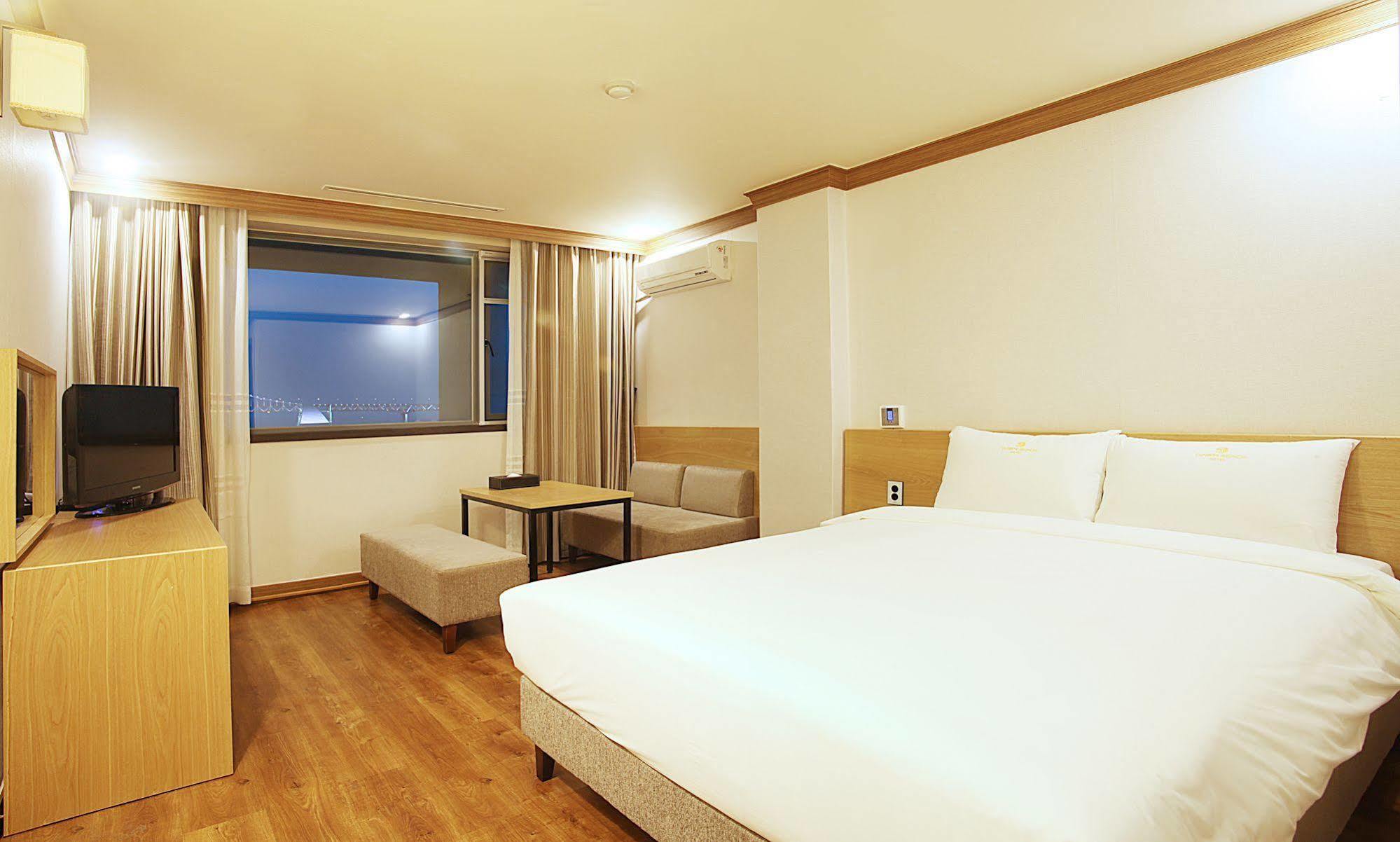 Dawn Hotel