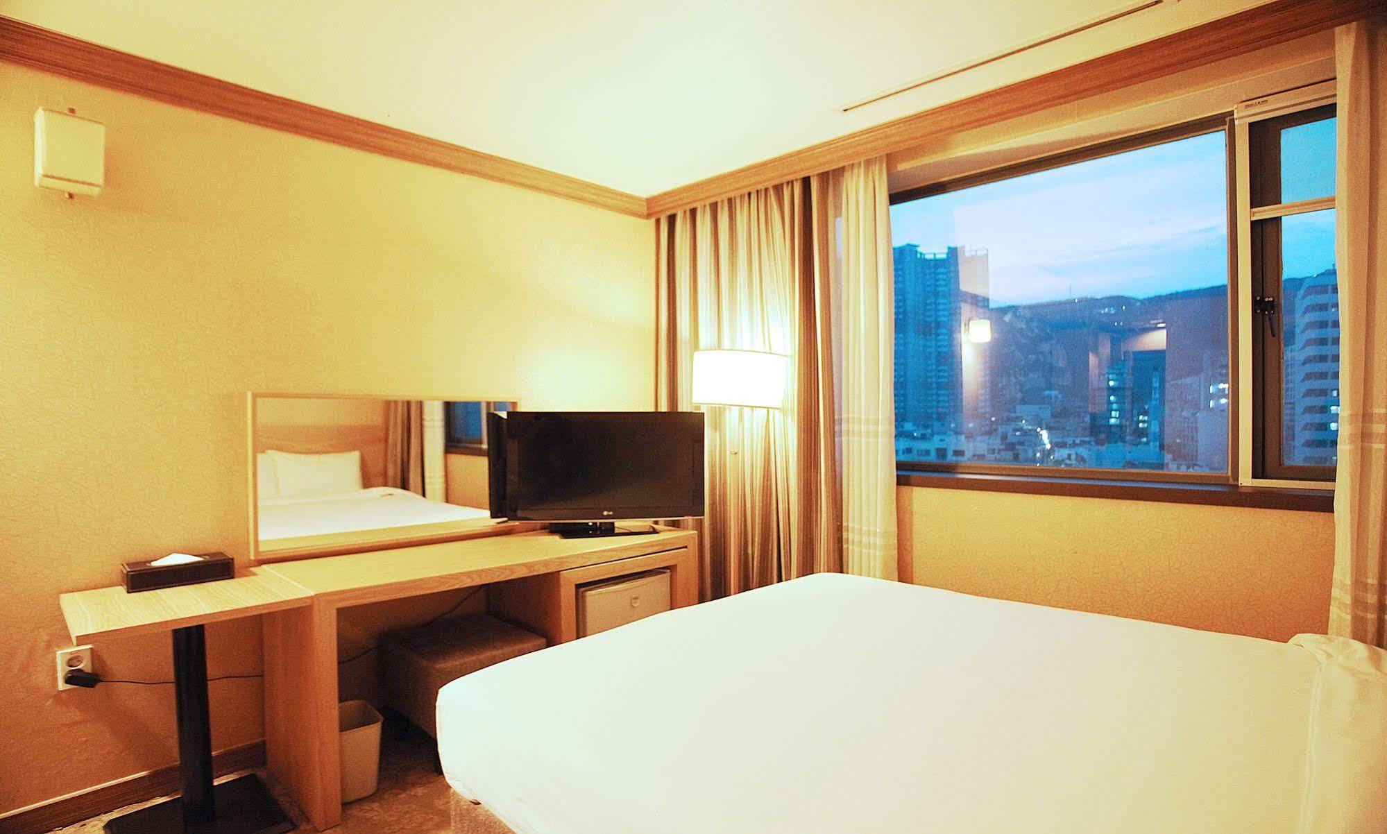 Dawn Hotel