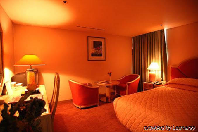 Paragon Hotel