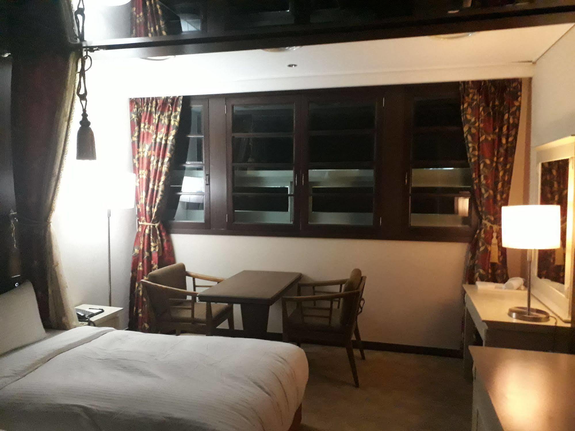 Aqua Palace 4* Busan