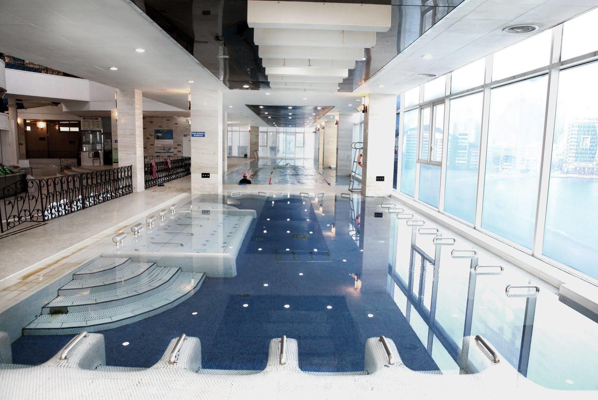 Hotel Aqua Palace 4*