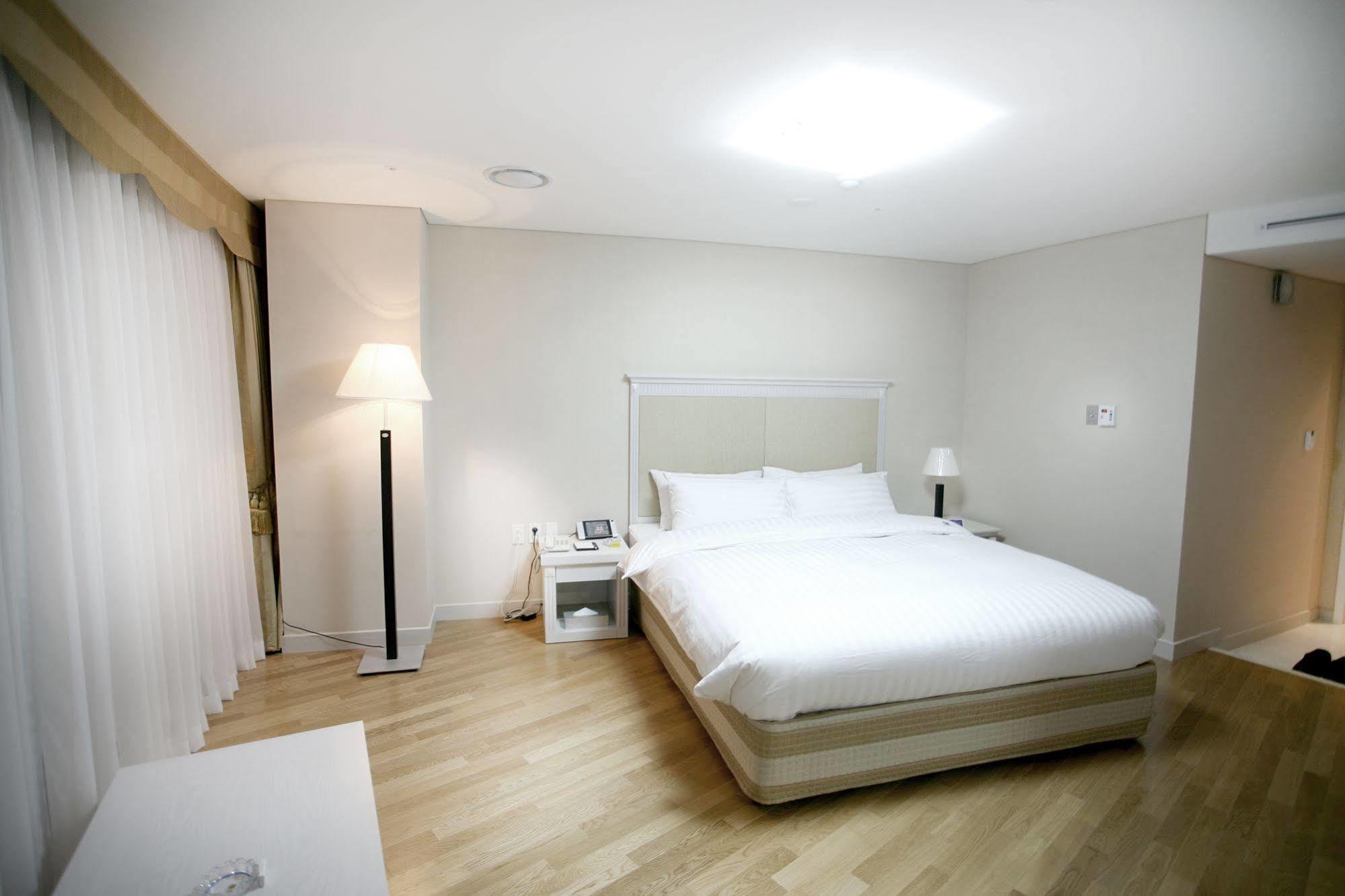 Aqua Palace 4* Busan