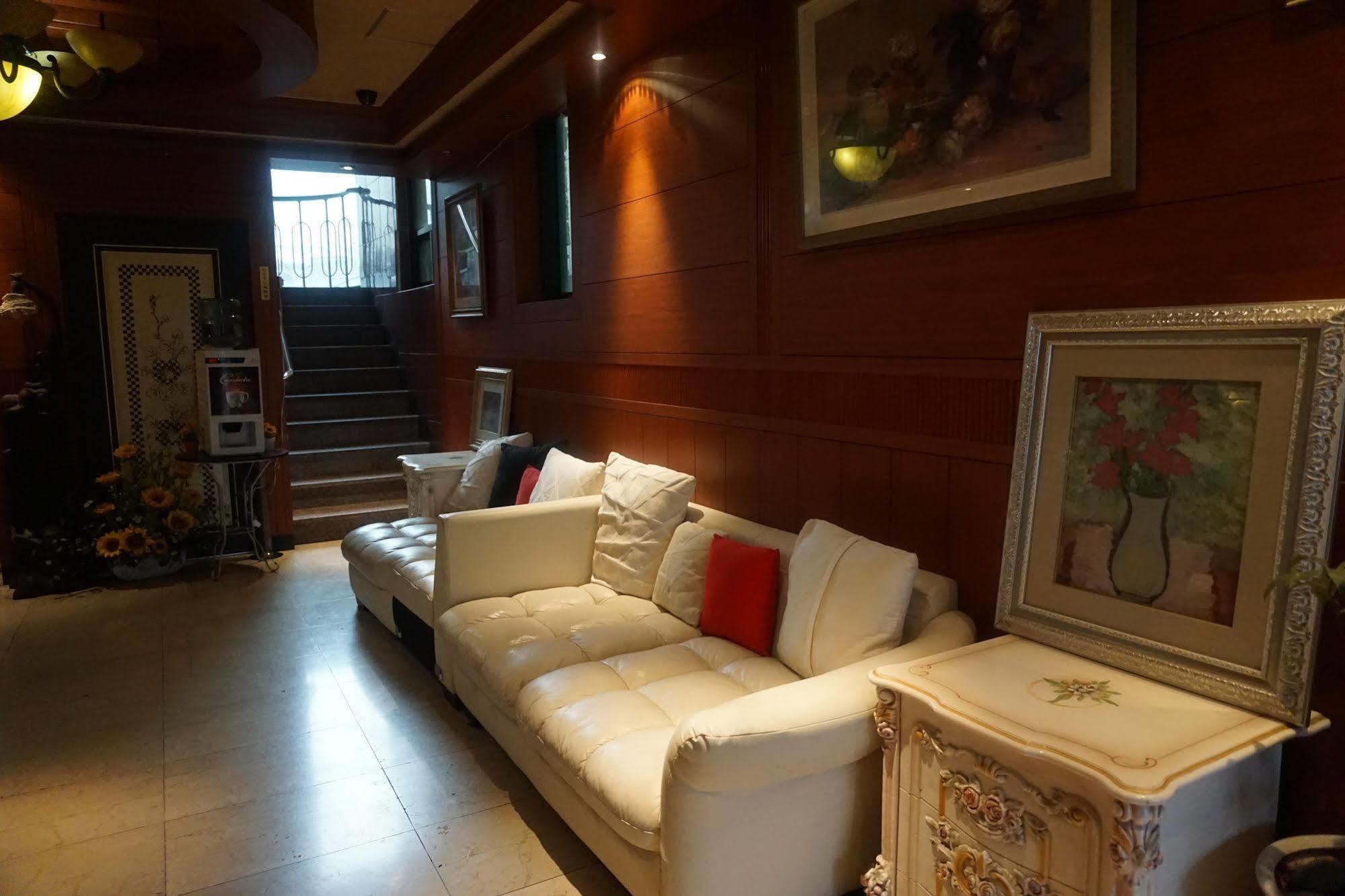 Picasso Haeundae Motel 2*