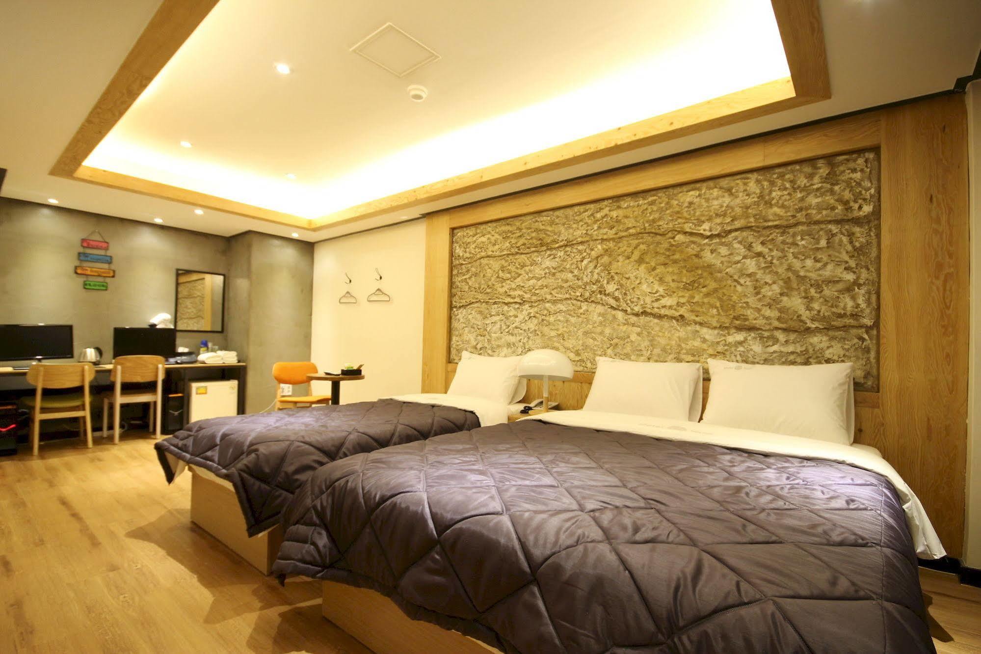 Are In Hotel Busan