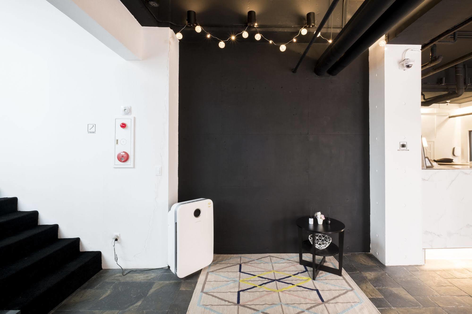 Hostel Canvas