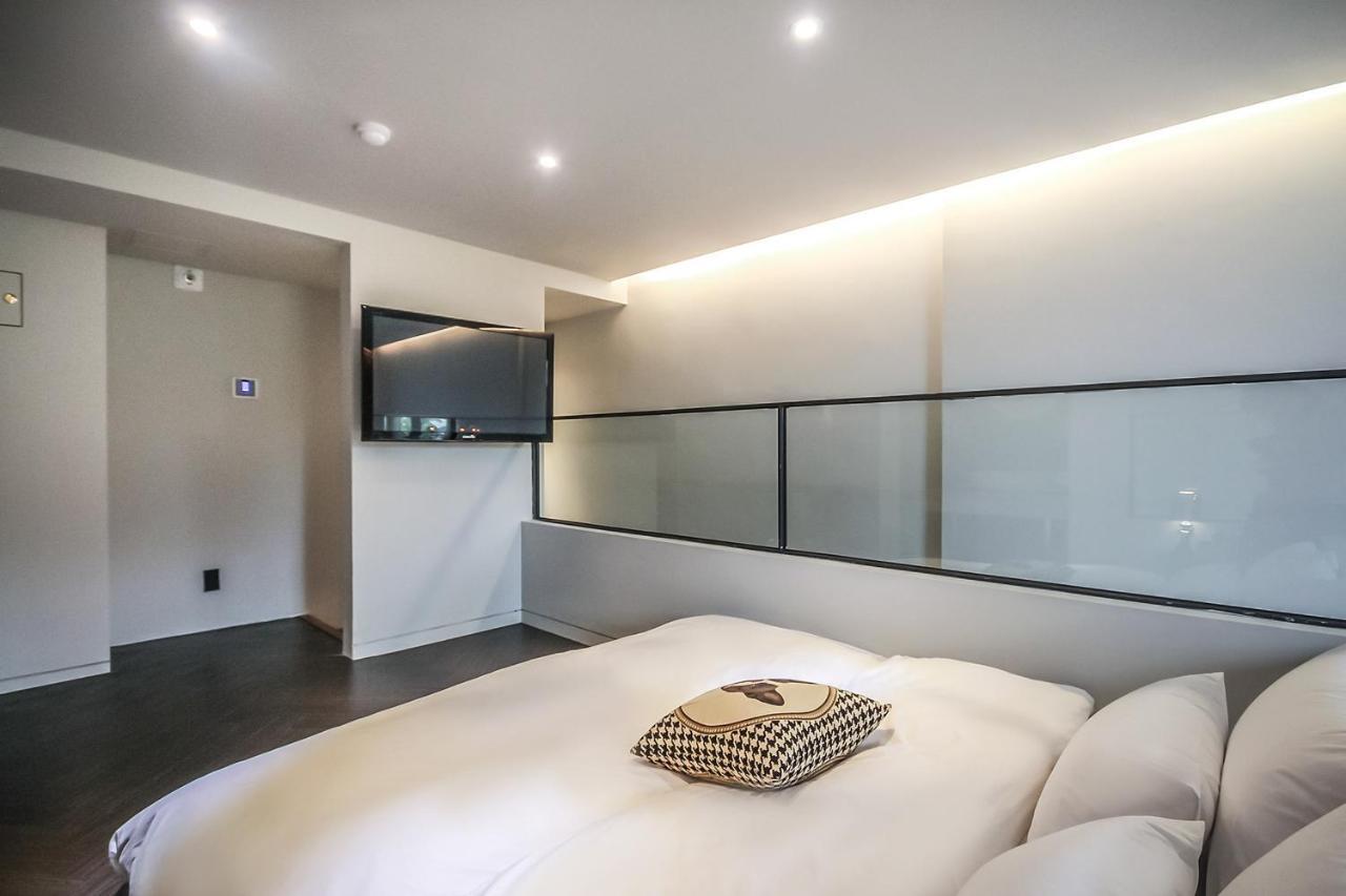 The Hound Hotel 3*