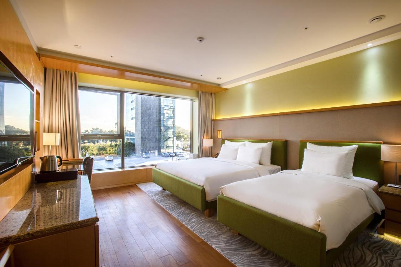 Baymond Hotel 4*