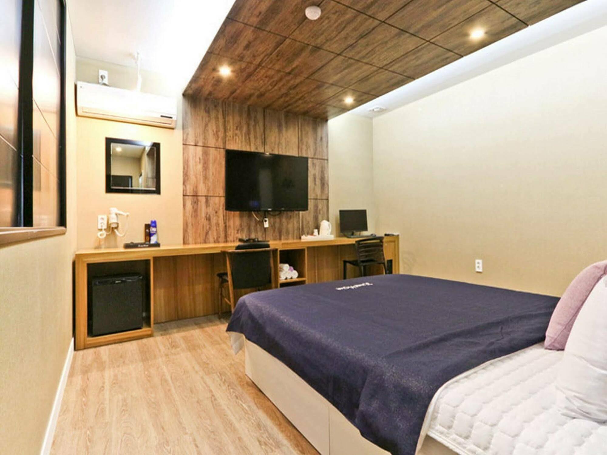 Hotel Home Hotel