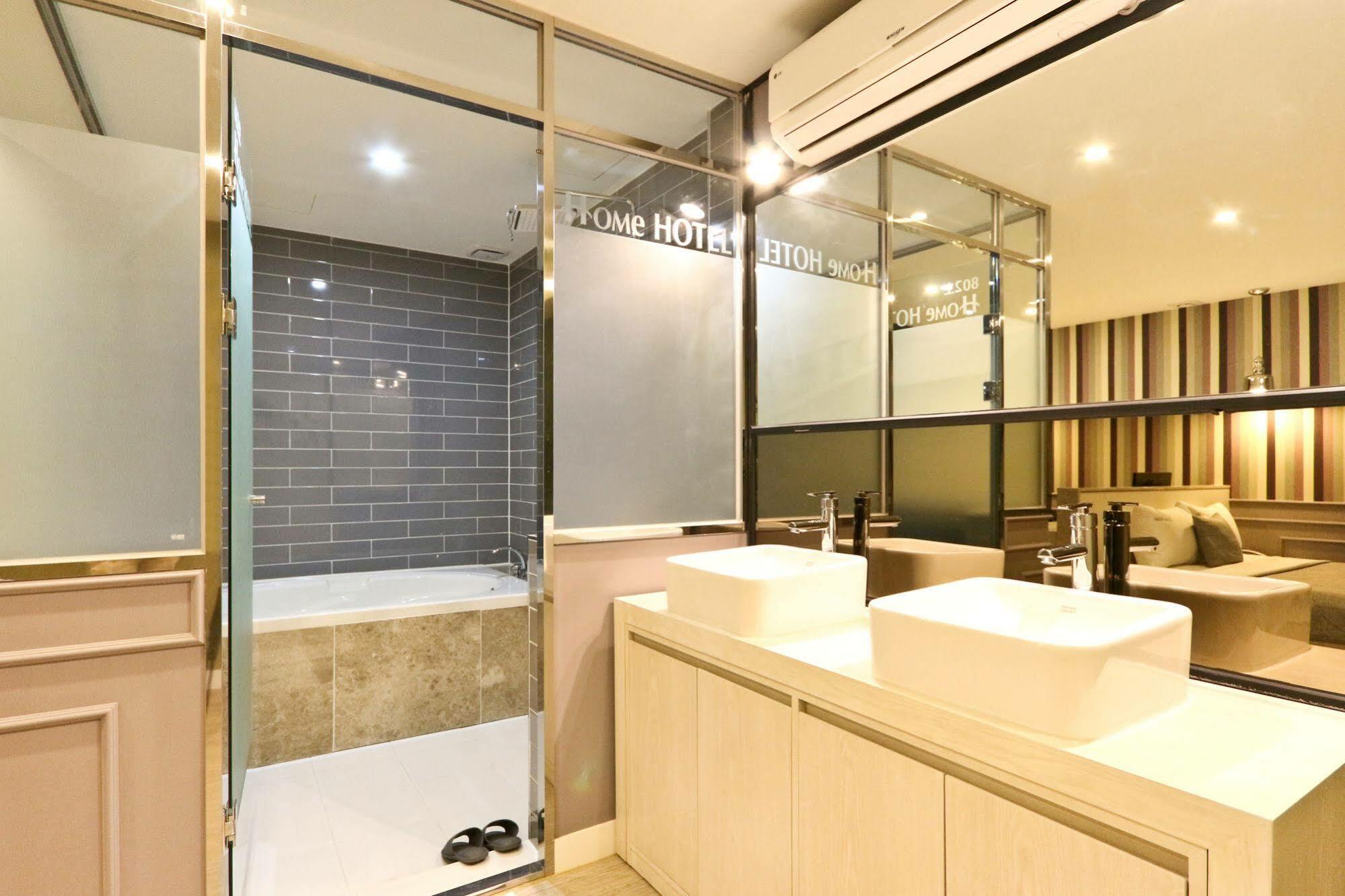 Hotel Home Hotel 3*