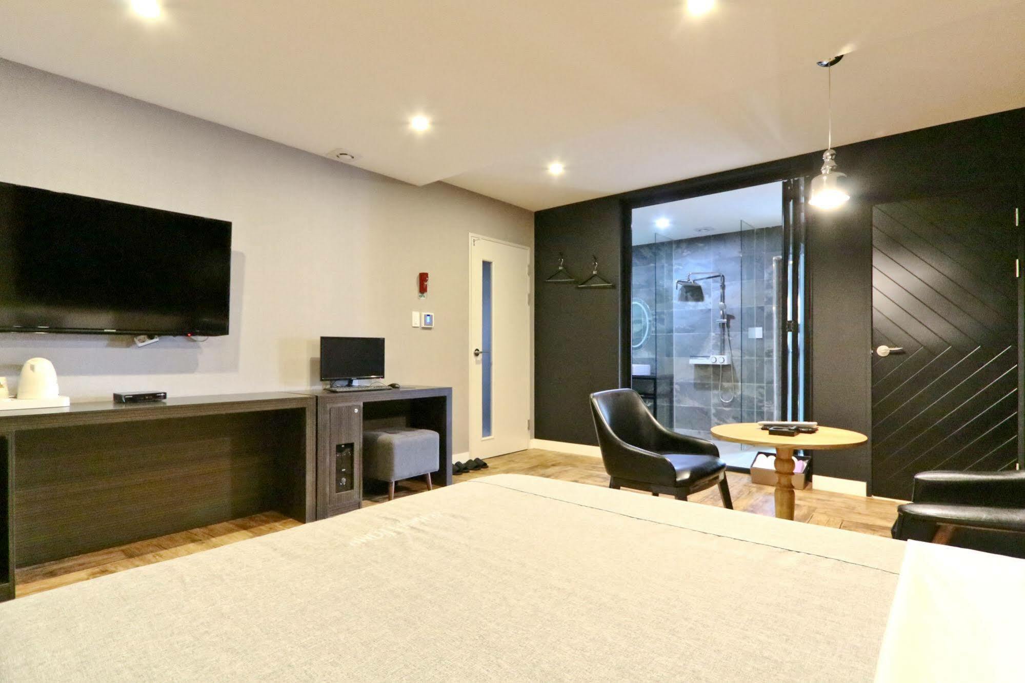 Hotel Home