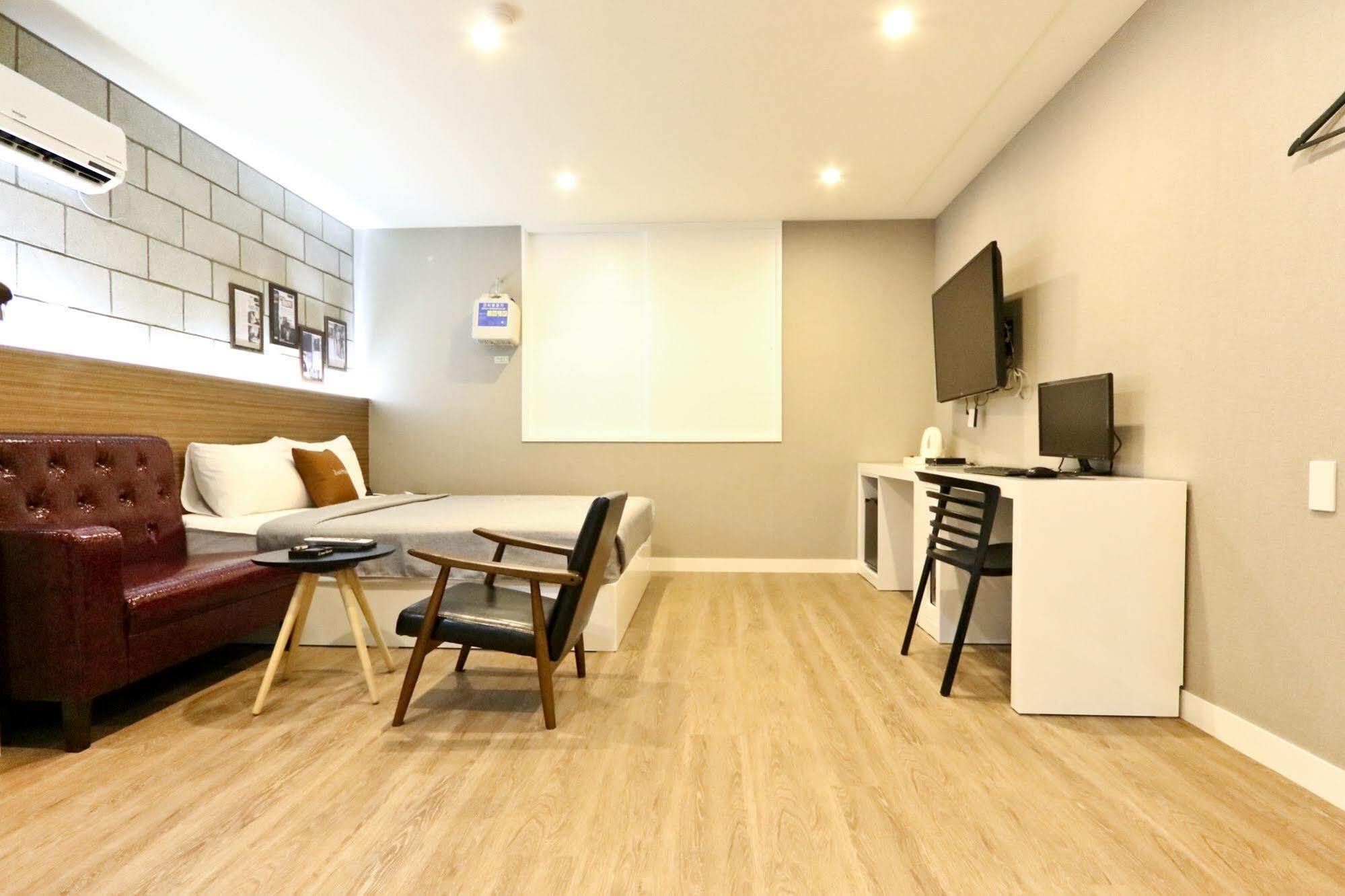 Hotel Hotel Home 3*