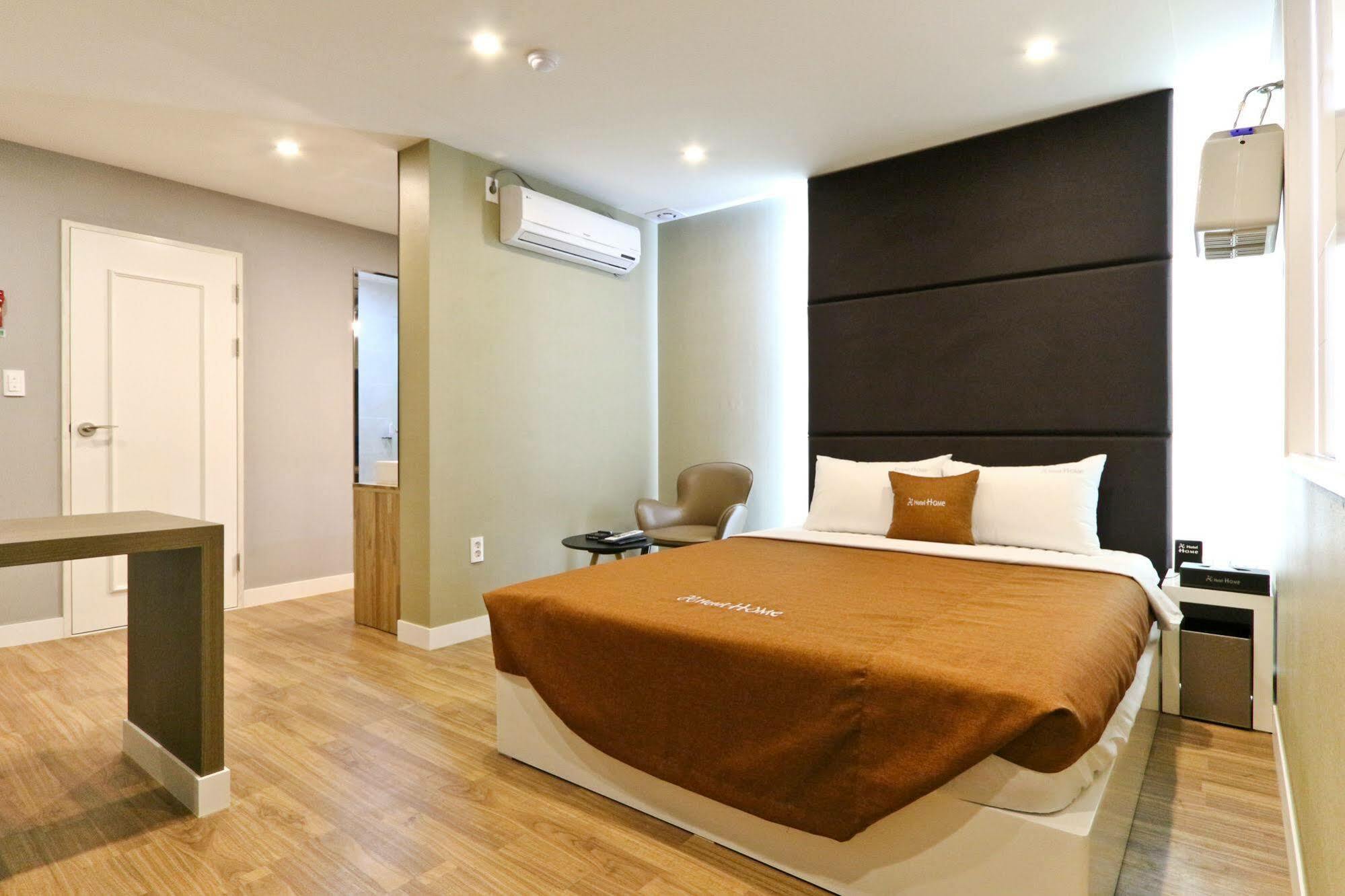 Hotel Home 3*
