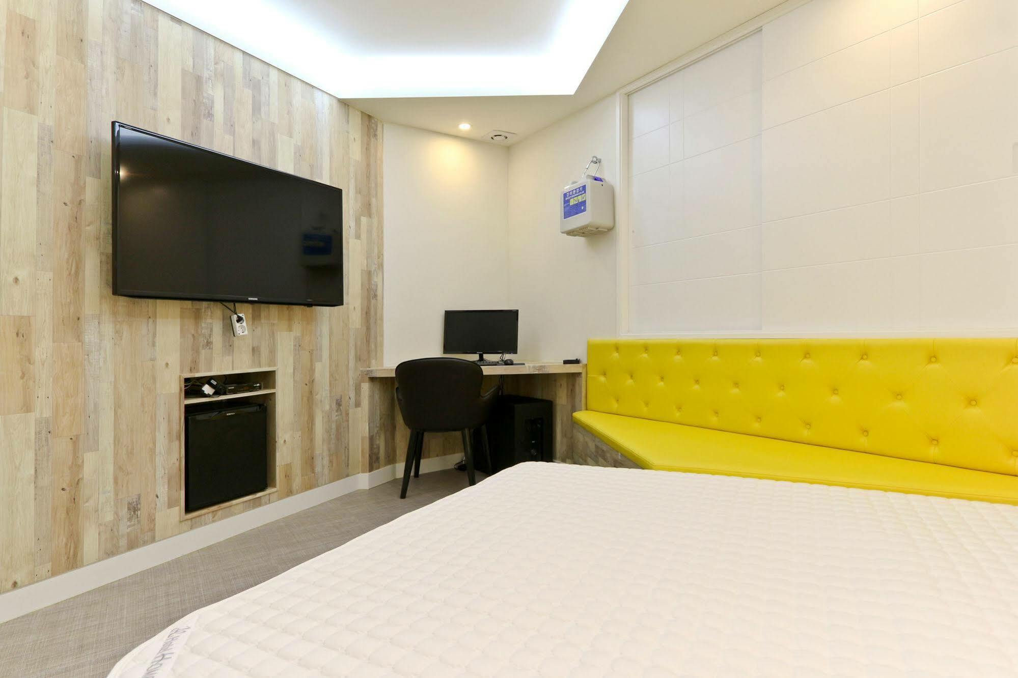 Hotel Hotel Home 3*