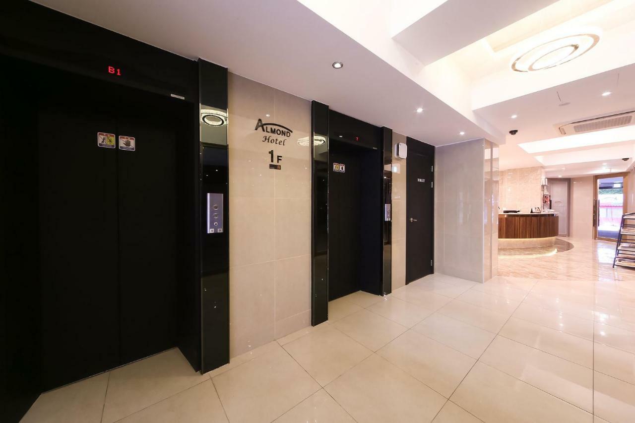 Almond Station Hotel 3*