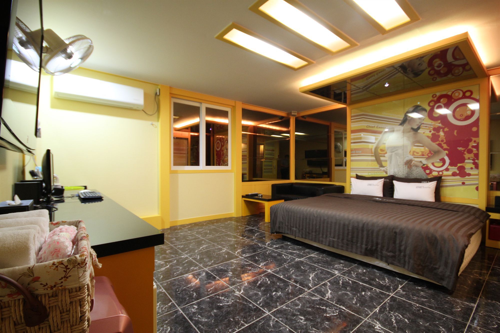 Hotel 2ne1 Busan