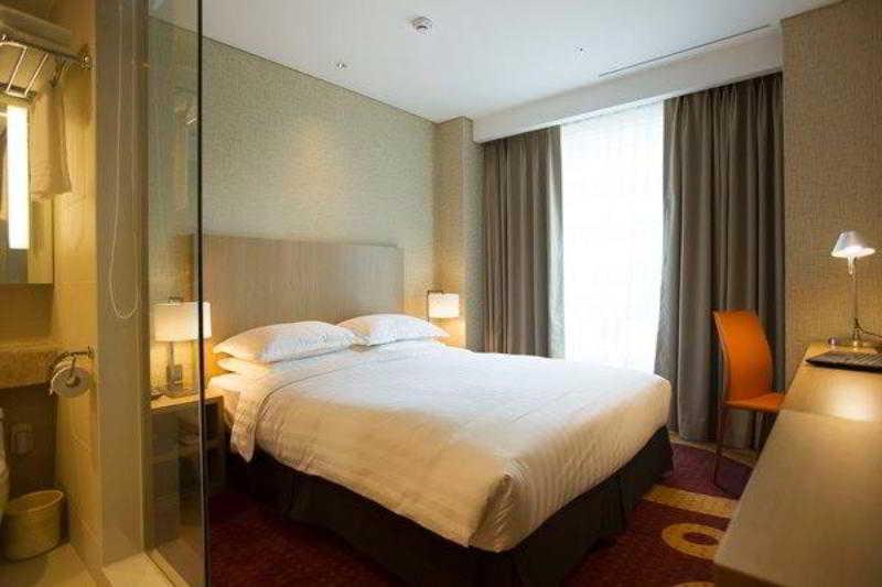 Solaria Nishitetsu Hotel
