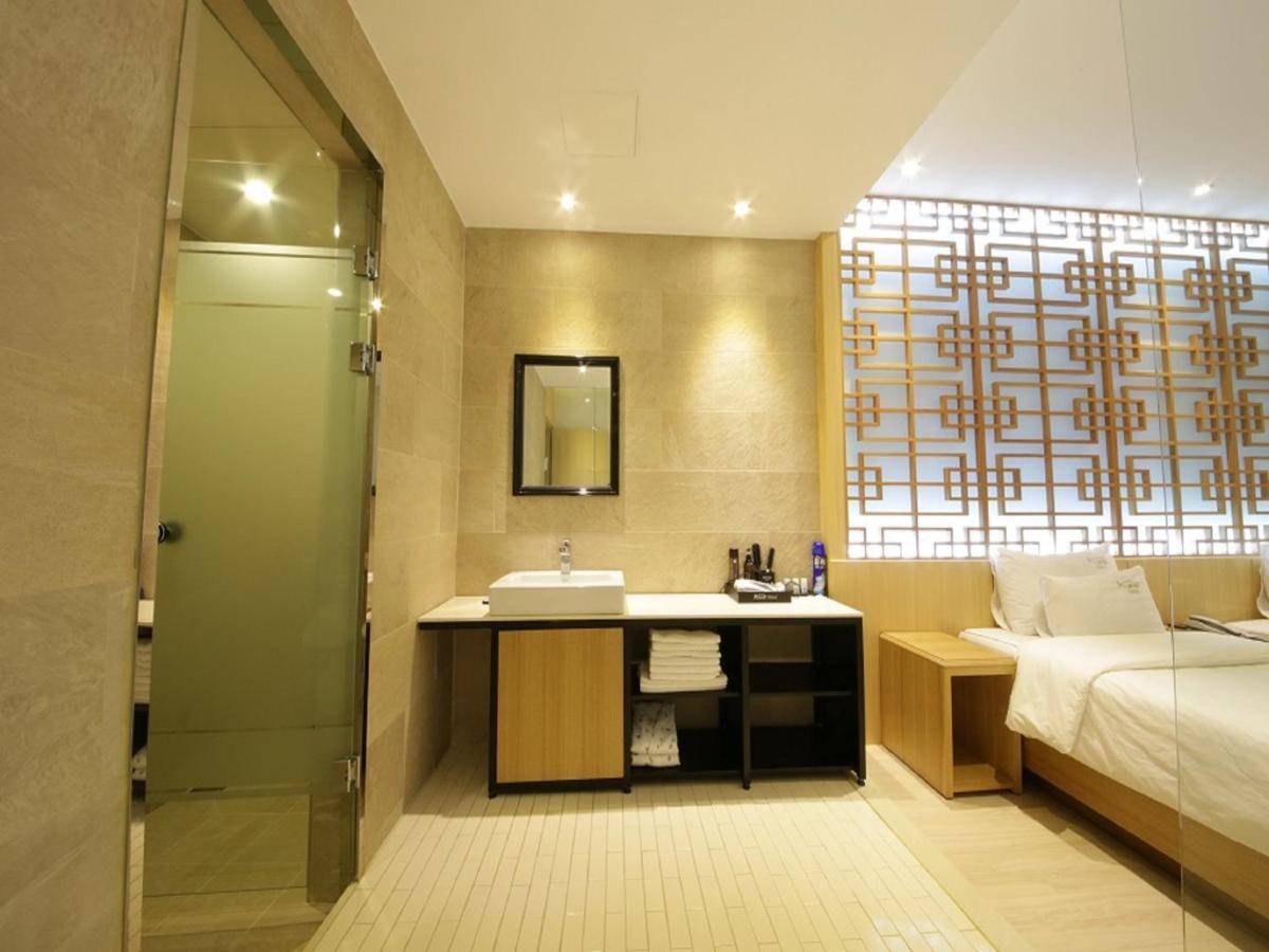 Almond Station Hotel Busan