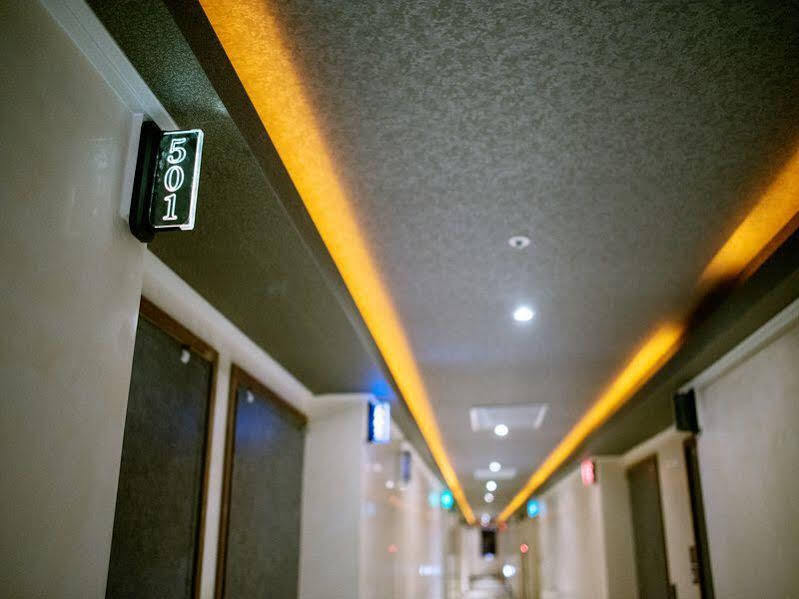 M Motel