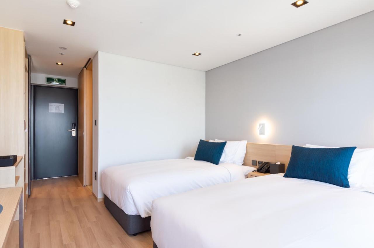 Connect & Hotel