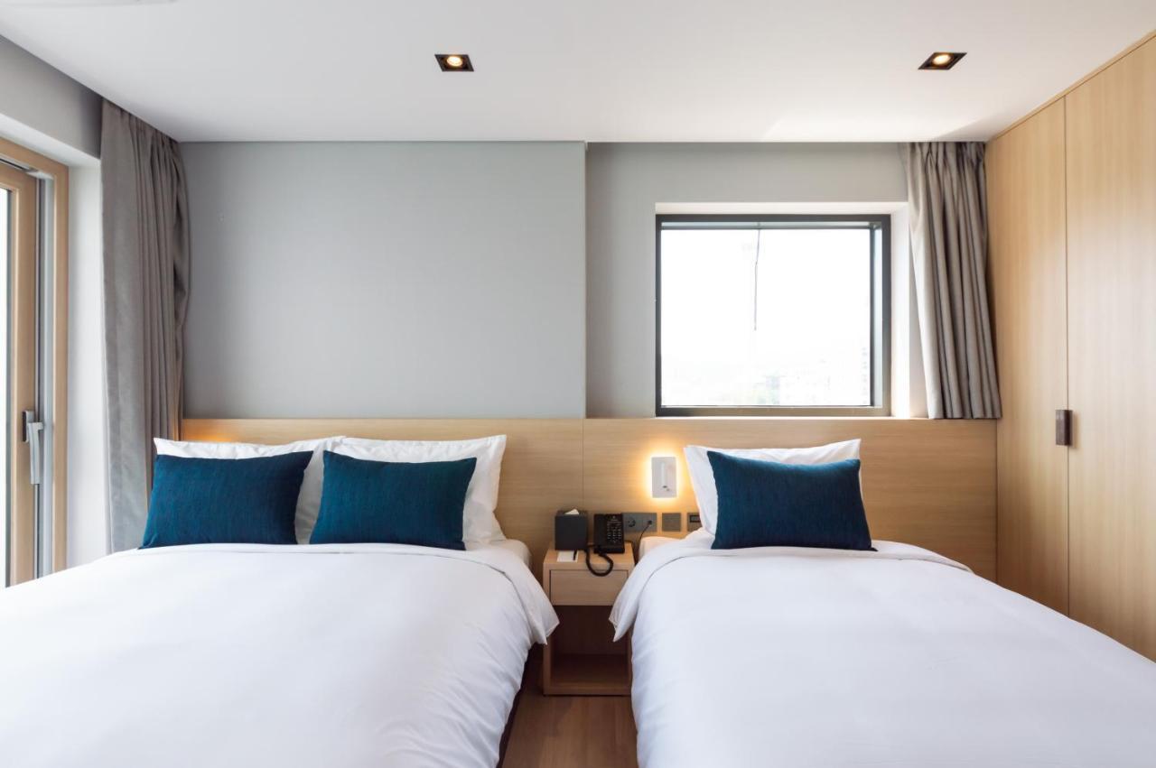 Connect & Hotel