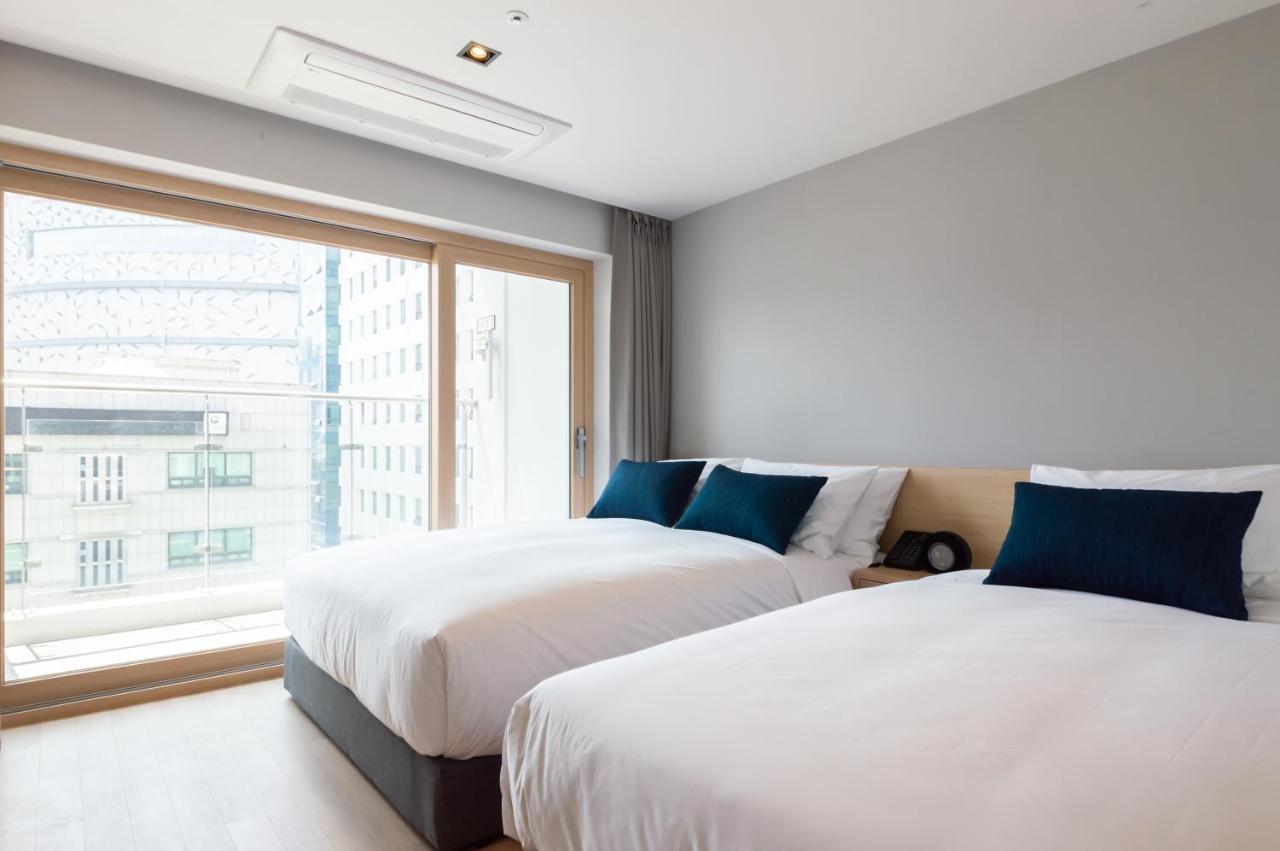 Hotel Connect & *